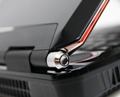 เปิดหน้าจอ LCD Notebook เอาสะดวก อาจจบชีวิตโน้ตบุ๊กของท่านได้