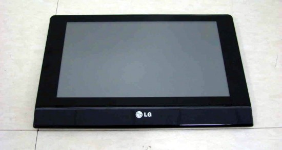 04-02 LG ริจะเล่นตลาด Windows 7 Tablet หรือนี้ มีการทำเครื่องโดยใช้ Intel Atom แล้ว