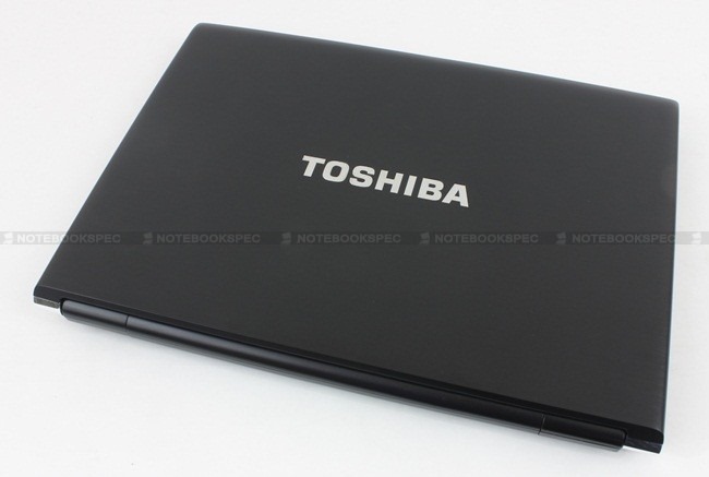 Toshiba R700 04