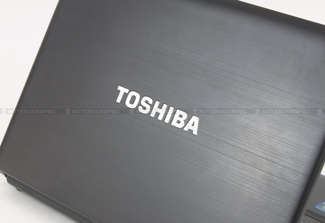 Toshiba R700 14