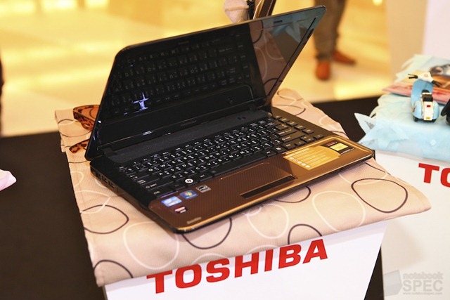 Toshiba Satellite 2012 12