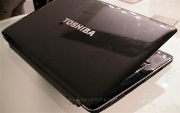 toshiba_satellite_t130_t110_culv_notebooks-2-0001