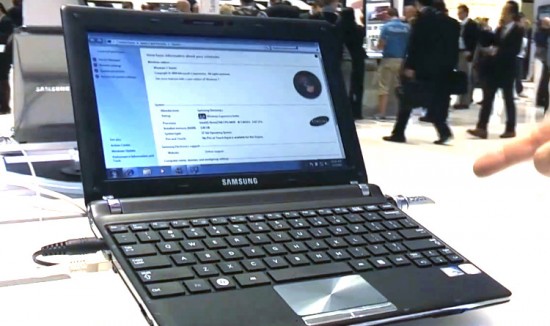 02-01 มาลองจับ Samsung N250 Plus Premium Netbook ในงาน IFA 2010