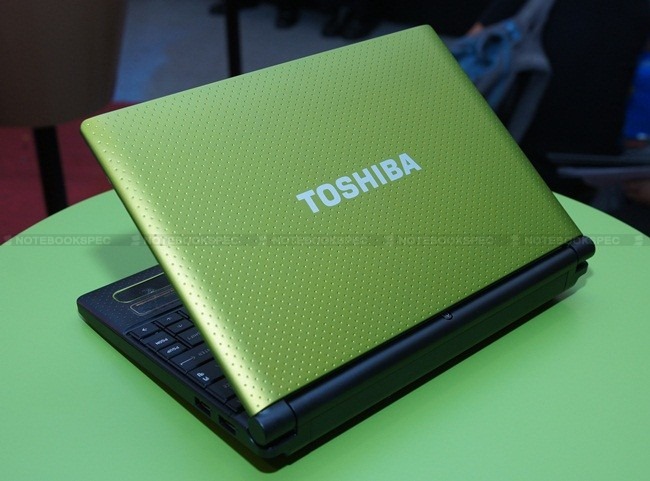 Toshiba NB520 15