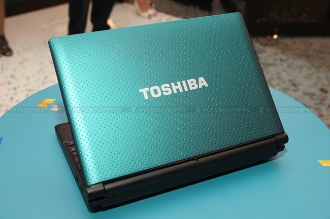 Toshiba NB520 27