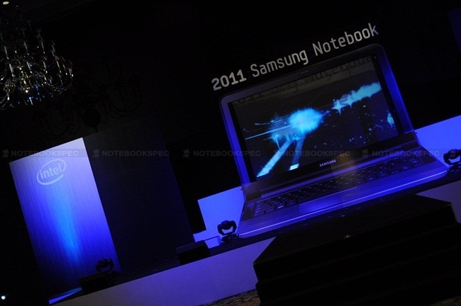 Samsung-Notebook-02