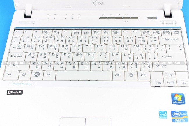 Fujitsu-LifeBook-PH701-27