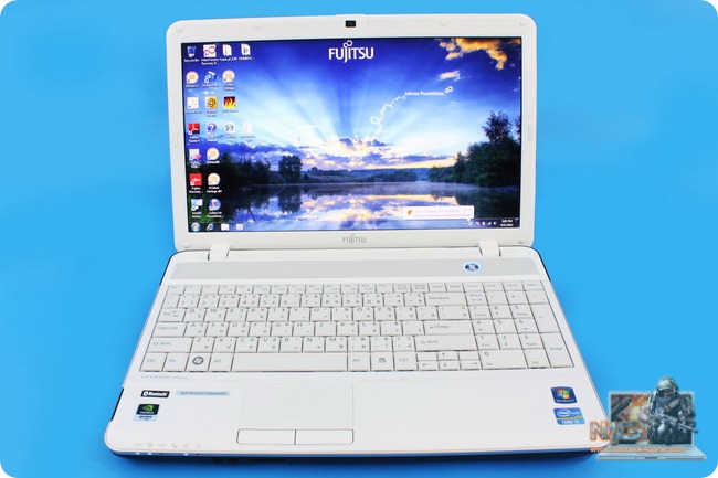 Fujitsu-Lifebook-AH531-11