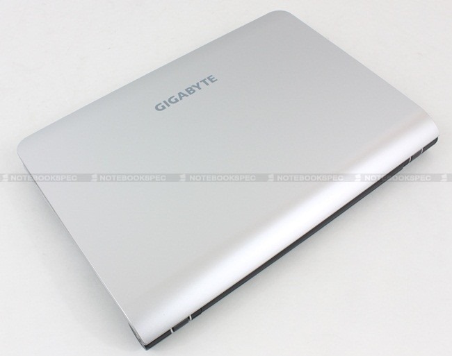 Gigabyte-Q1105M-02