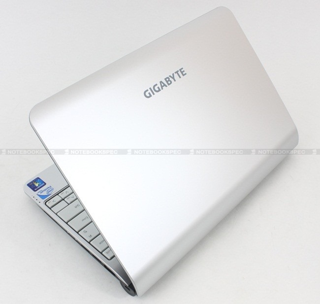 Gigabyte-Q1105M-05