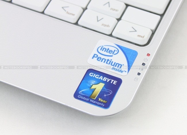 Gigabyte-Q1105M-17