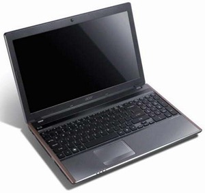 Acer-Aspire-5755-Style-Laptop-03