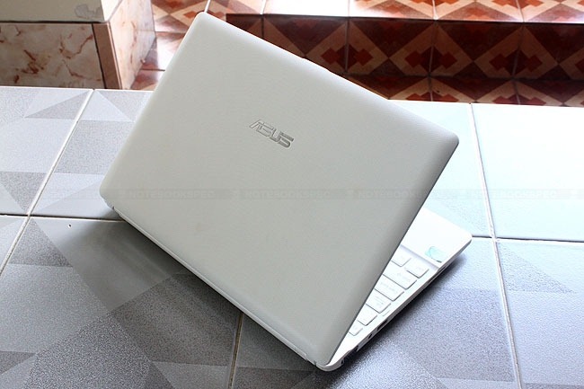 Review-ASUS-EEE-PC-X101H-MeeGo (5)