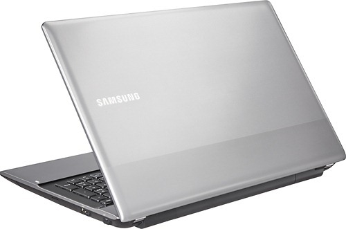 Samsung-RV520-W01US-laptop-4