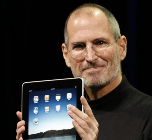 steve jobs ipad e1314283547987