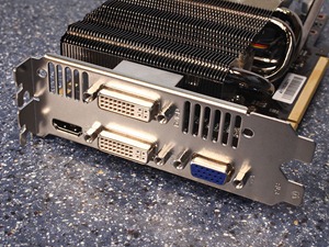 Palit GeForce GTX 560 Ti Twin Light Turbo_06