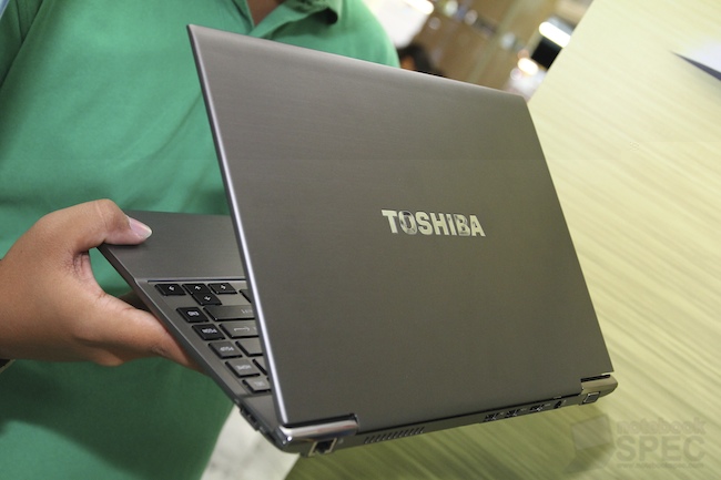 Toshiba Portege Z830 Opening 112