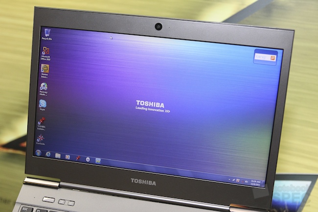 Toshiba Portege Z830 Opening 119