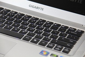 Gigabyte U2442 Review 020