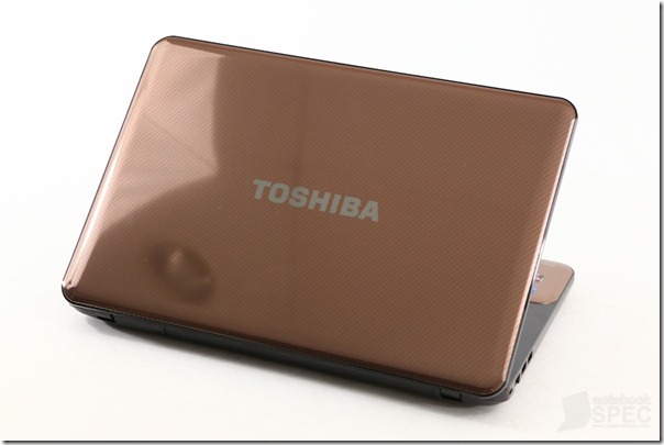 Toshiba Sattellite M840 Review 004