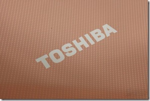 Toshiba Sattellite M840 Review 007