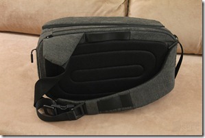 Incase DSLR Pro Sling Pack Review 007