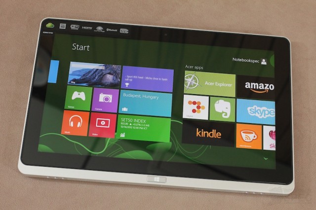 Acer ICONIA W700 Review 0011