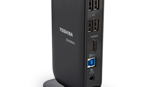 Toshiba dynadock V3.0 Universal Docking Station for laptops 01