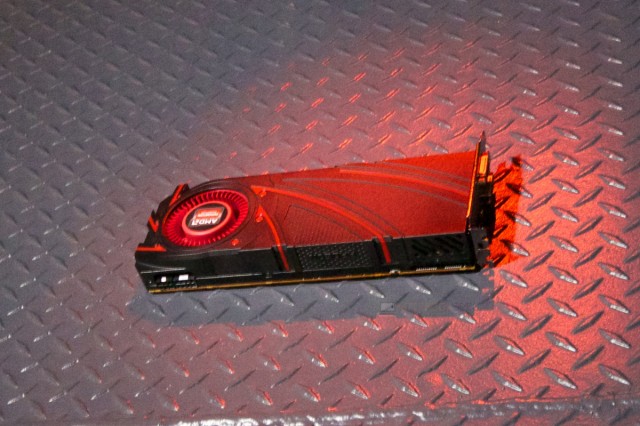 AMD GPU14 Hawaii 095