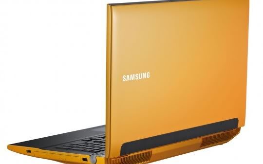 samsung series7 gamer yellow laptop 002