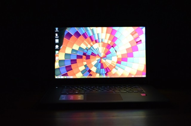 Dell-XPS-15-Screen-front