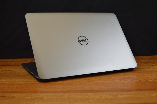 Dell-XPS-15-back