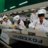 foxconn workers 300