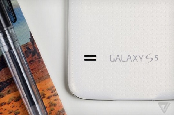 Samsung promises to release a non plastic phone 01 600