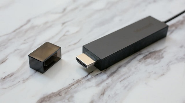 Microsoft Wireless Display Adapter Preview 01 600