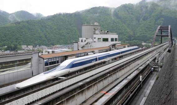 Japans maglev train shatters previous world speed record 600