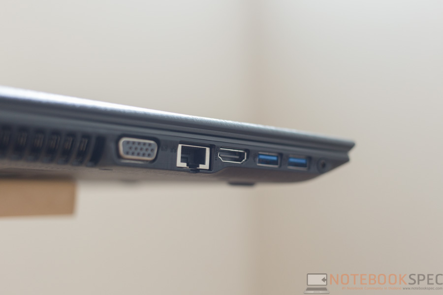 Acer Aspire E5 2015 Review-40