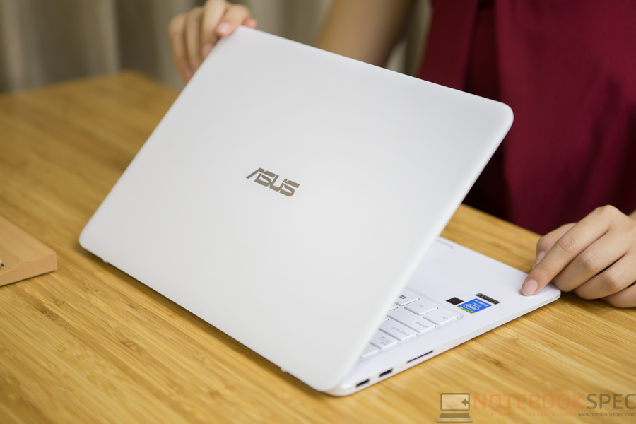 ASUS ZenBook UX305 Review-20