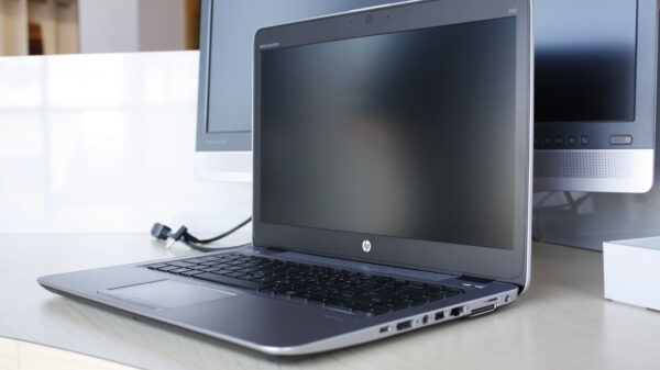 HP EliteBook 705 G3 600 01