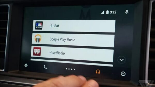 google Android Auto 600