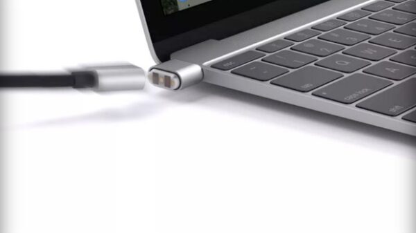 Griffin BreakSafe Magnetic USB C adapter for MacBook 600
