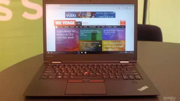 Lenovo X1 carbon with OLED display 600 01