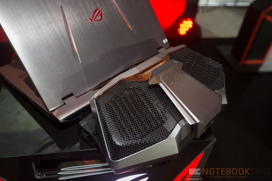 ASUS Preview Hands-on ROG GX700 TH2016-22