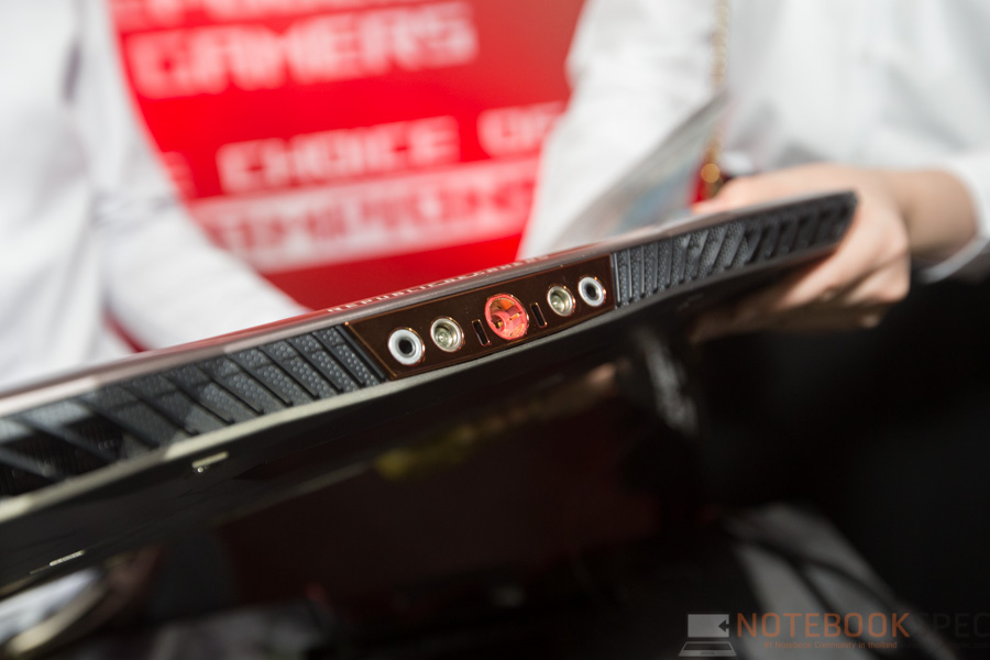 ASUS Preview Hands-on ROG GX700 TH2016-28