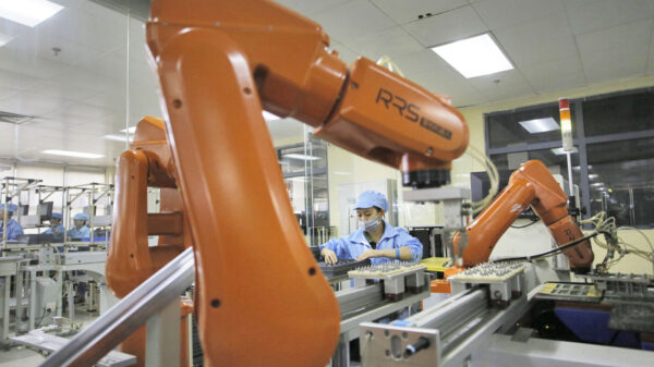 foxconn robots for automated manufacturing 600