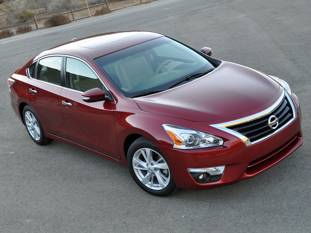 Nissan Altima 2015 600