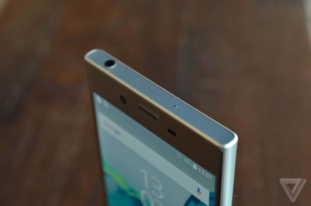 SONY XPERIA XZ 600 12