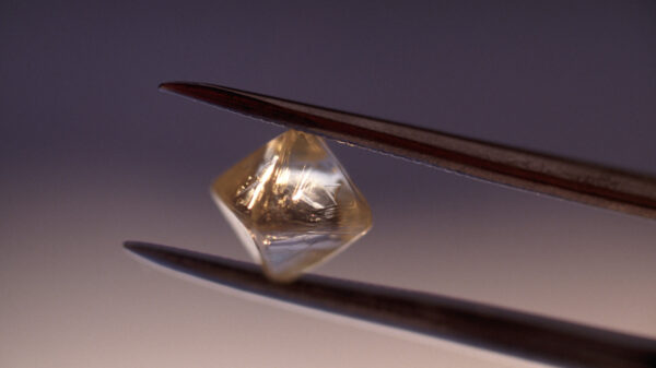 Diamonds convert nuclear waste into clean batteries 600