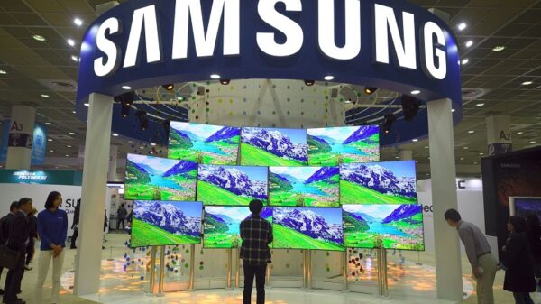 samsung with logo and tv 600