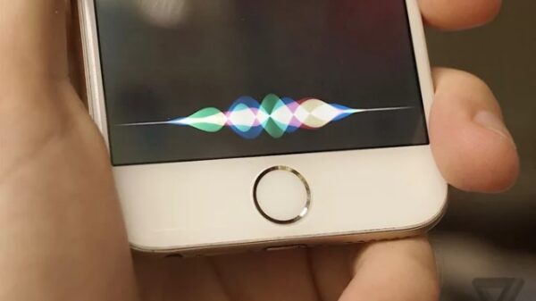 Apple open AI Siri on iPhone 7 600